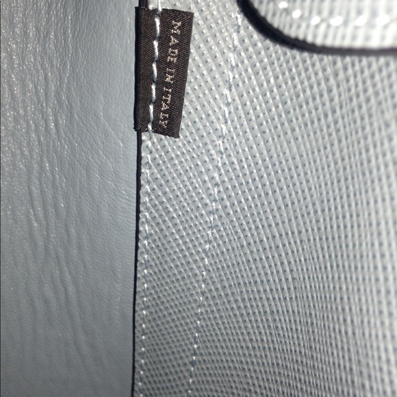 Saffiano Cuir Tote - Picture 5 of 6